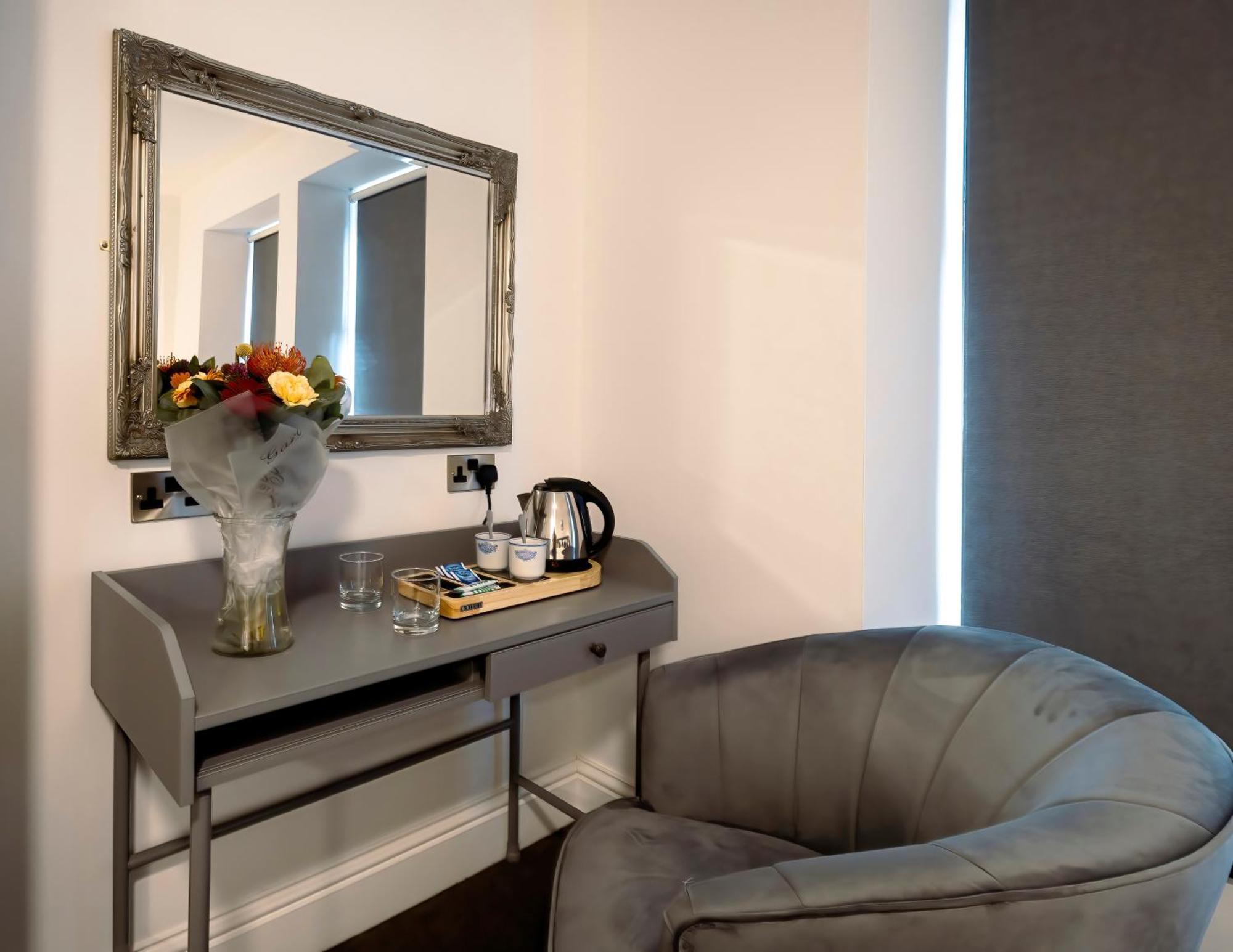 The Friendship Hotel Stocksbridge  Δωμάτιο φωτογραφία